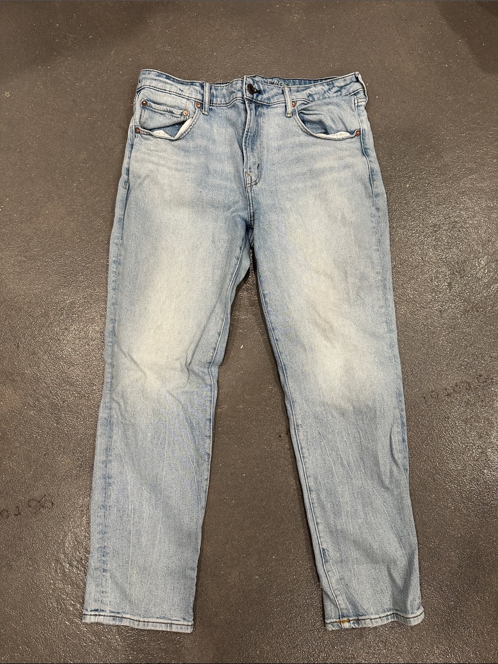 American Eagle Outfitters Light Wash Athletic Straight Easyflex Jeans 36x32